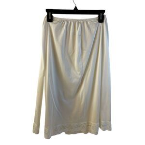 Vassarette XLG VTG rn#20169 Nylon slip cream color USA lace